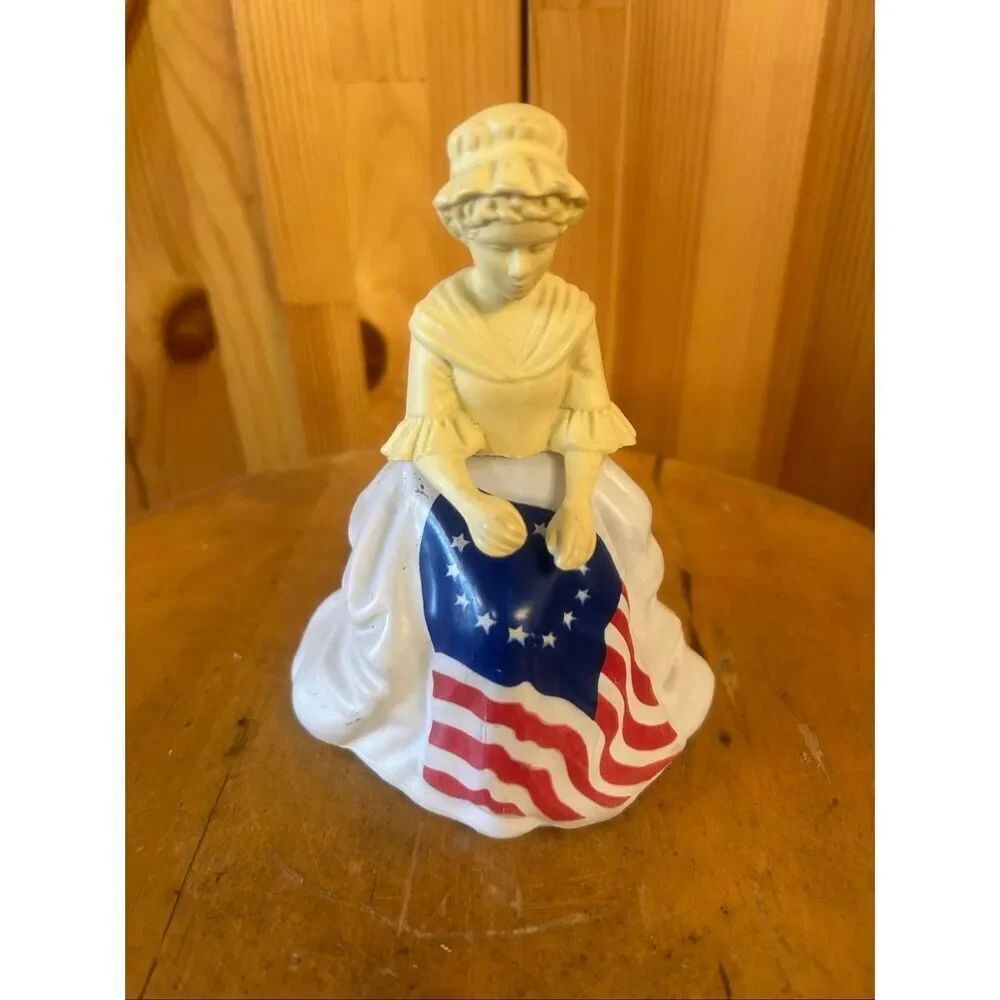 Avon Betsy Ross Figurine Cologne Bottle 1976! Vintage! Bi-Centennial (5725)